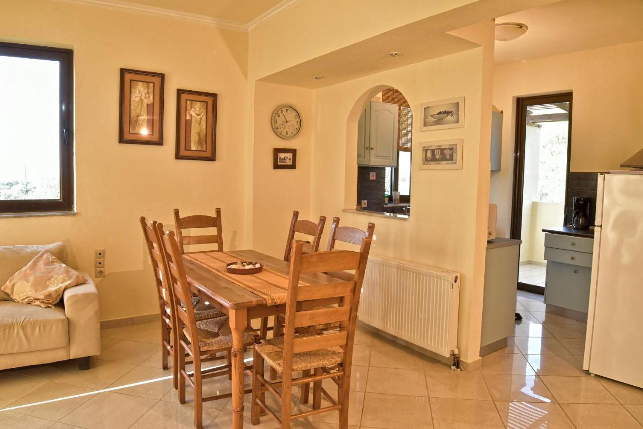 Agia Marina Olive Farmヴィラ エクステリア 写真